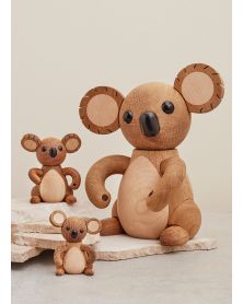 Lot de 6 Joey Baby koala, figurine en bois par Chresten Sommer, Spring Copenhagen